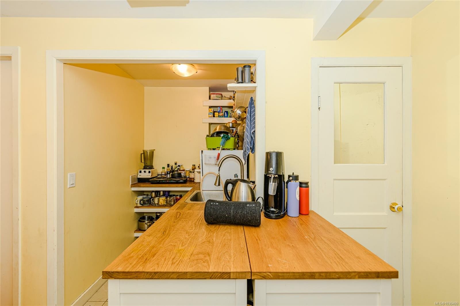 821 Fulford-Ganges Rd, Salt Spring, BC