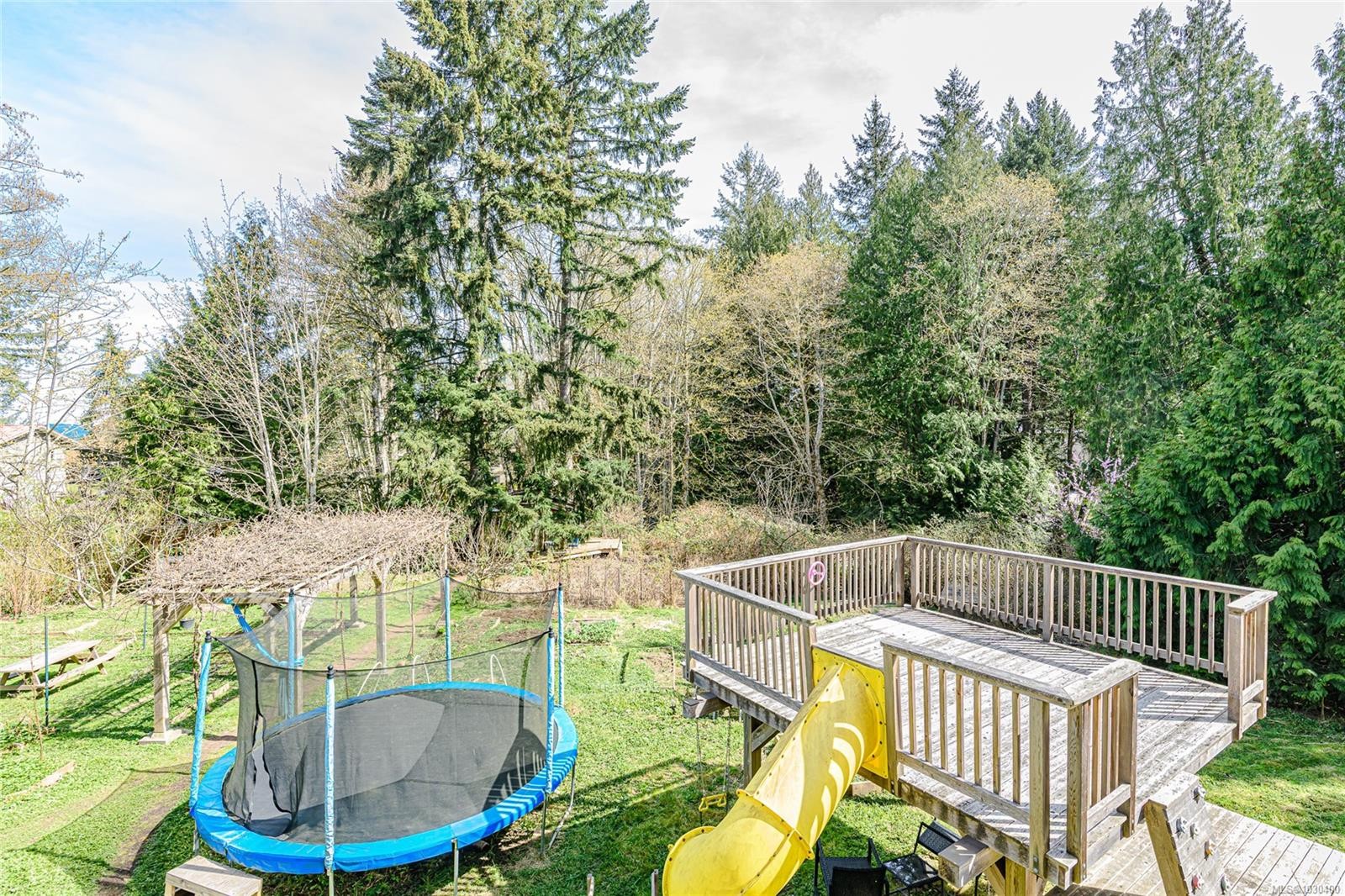 821 Fulford-Ganges Rd, Salt Spring, BC