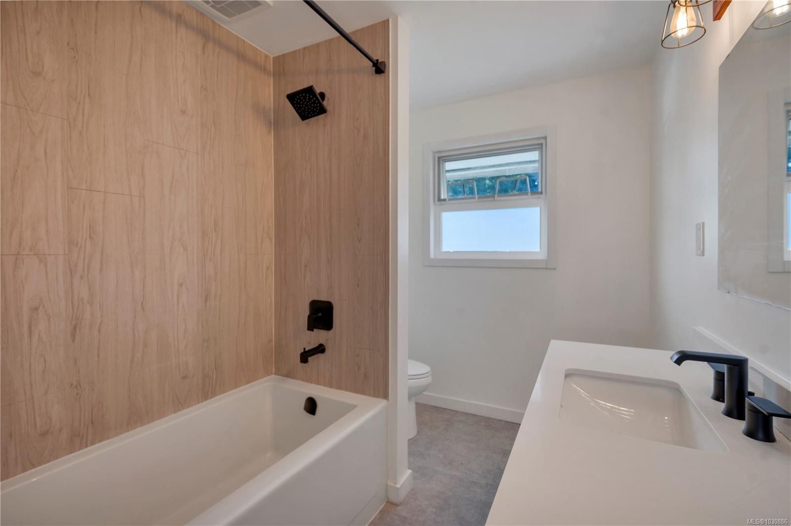 480 4Th Ave, Campbell River, BC