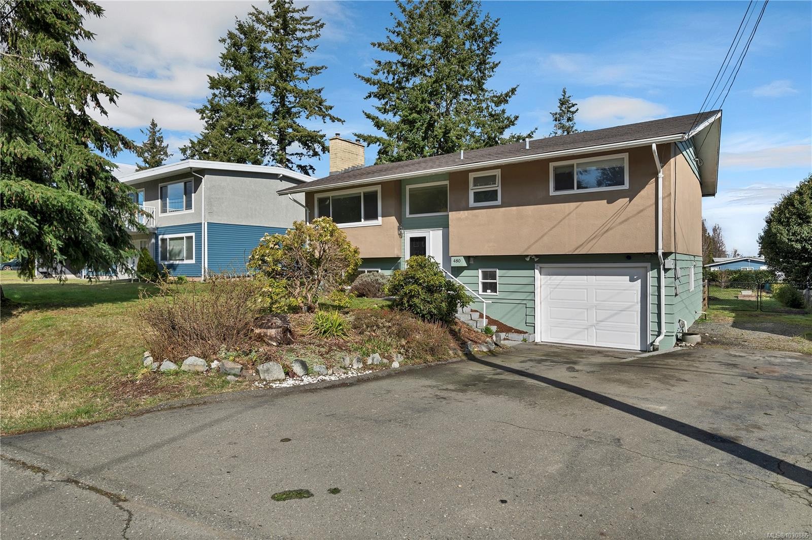 480 4Th Ave, Campbell River, BC