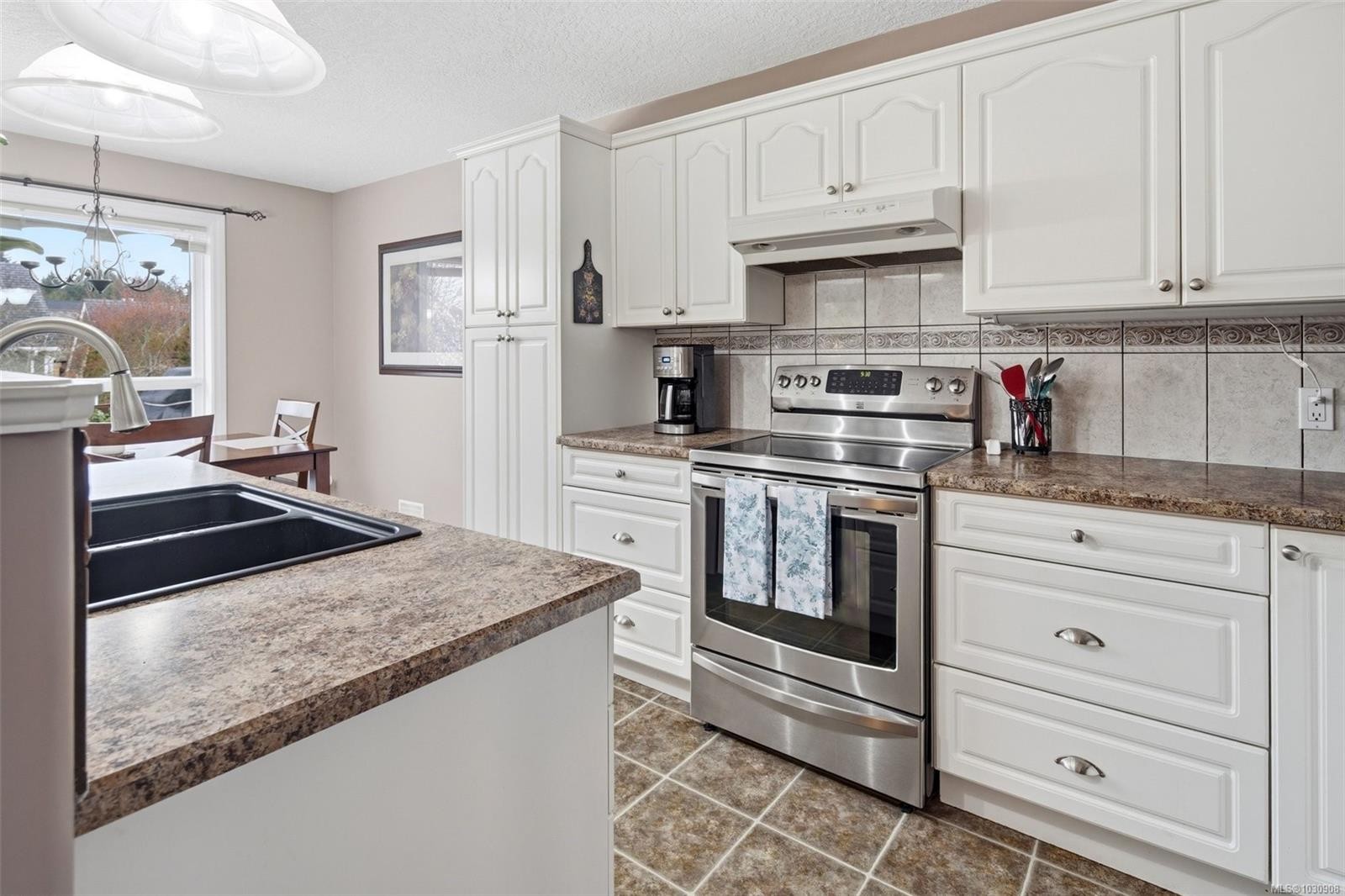 7139 Jacksons Pl, Sooke, BC