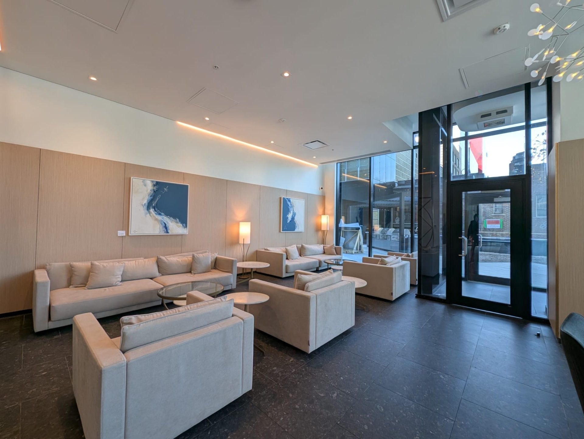 Salle communautaire - 3708-1210 Rue Jeanne-Mance, Montréal (Ville-Marie), QC - Indoor Photo Showing Living Room