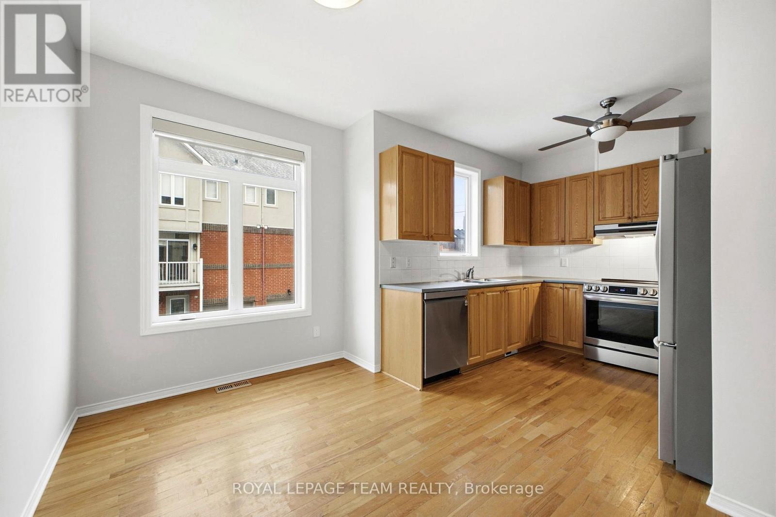 5 Island Creek Private, Ottawa, ON - Indoor Photo Showing Kitchen With Stainless Steel Kitchen With Double Sink