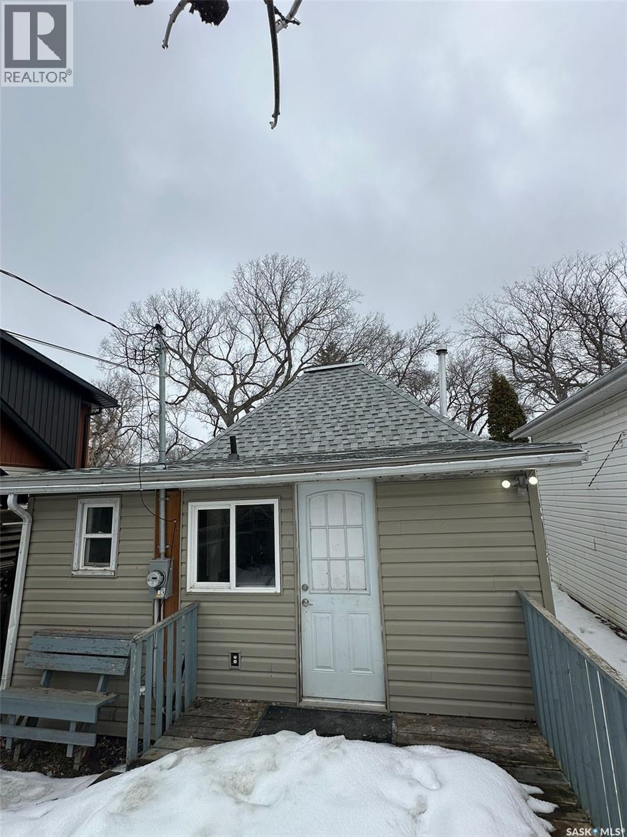 1209 K Avenue S, Saskatoon, SK - Outdoor