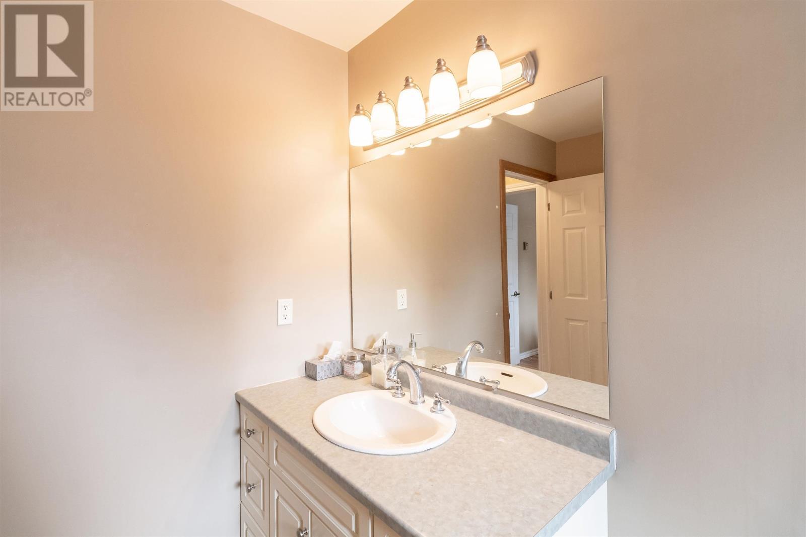7 Golf Range Cres, Sault Ste. Marie, ON - Indoor Photo Showing Bathroom