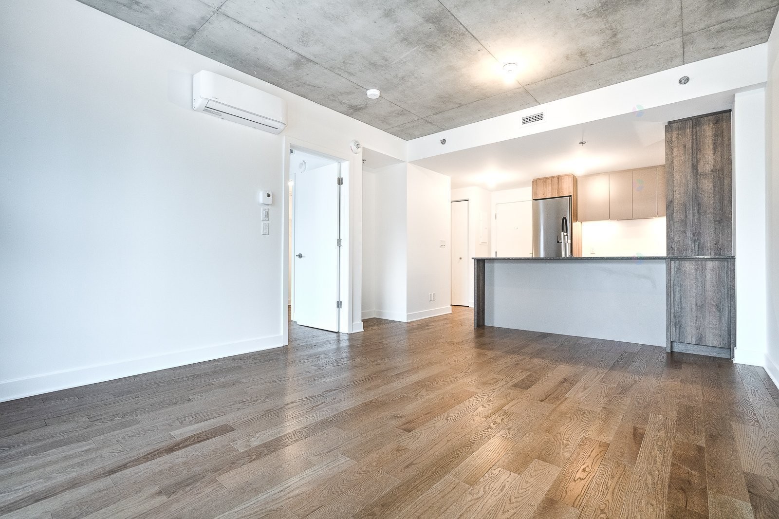 Living Room - 516-170 Rue Rioux, Montréal (Le Sud-Ouest), QC - Indoor Photo Showing Kitchen