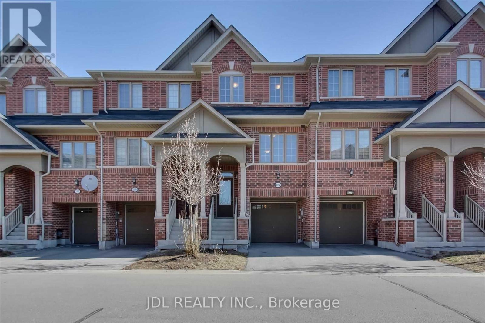 1374 Granrock Crescent, Mississauga, ON - Outdoor With Facade