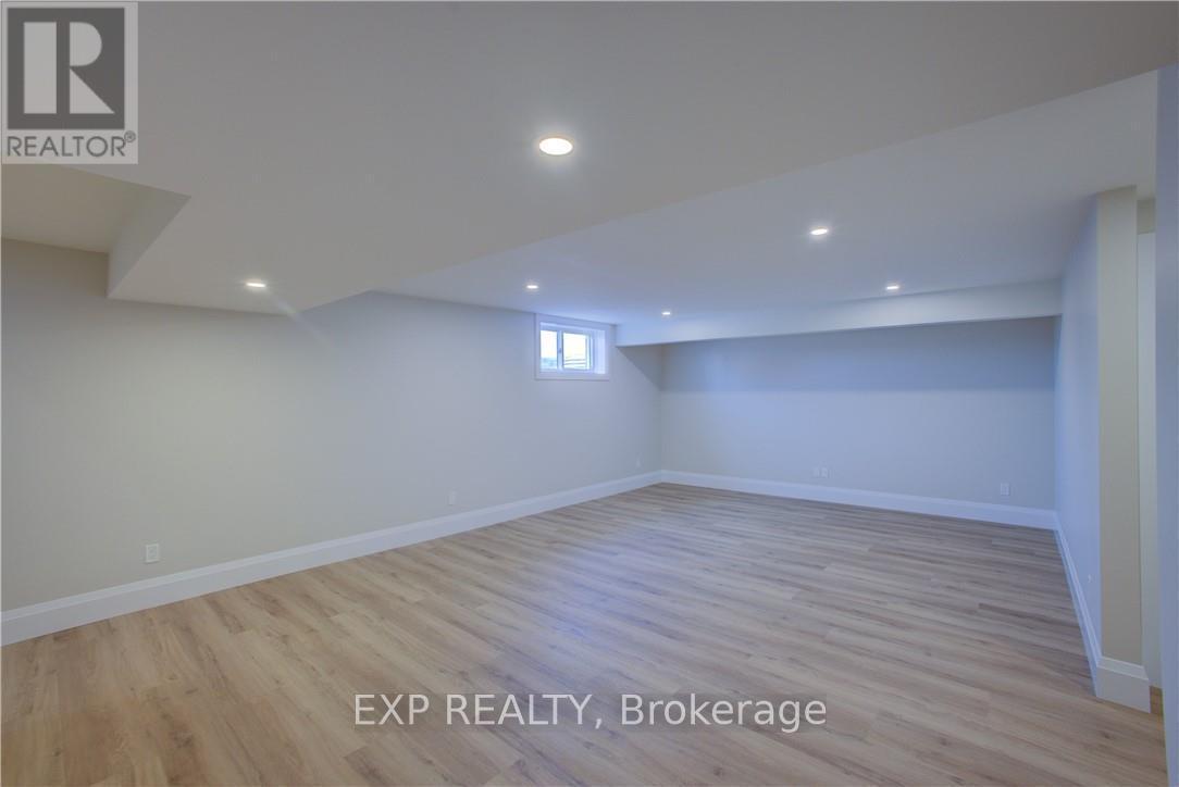 91 Bedell Drive, Mapleton, ON - Indoor