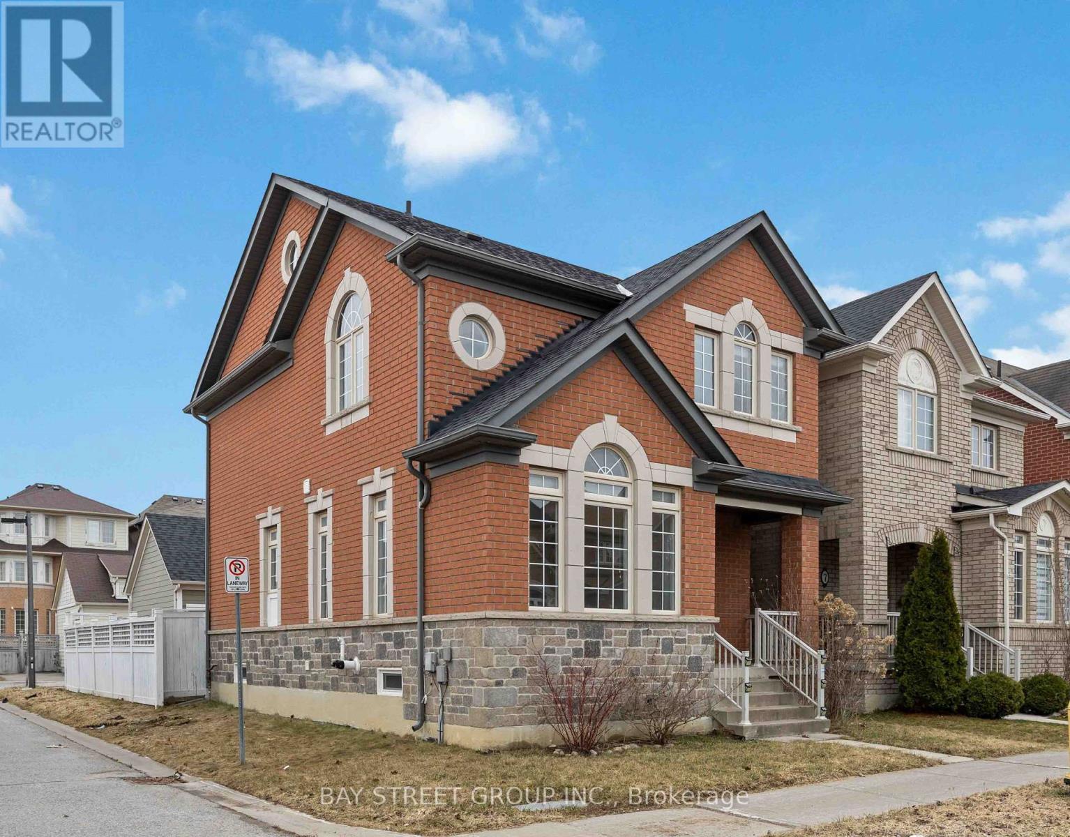 5 Tottenham Court, Markham, ON - Outdoor With Facade