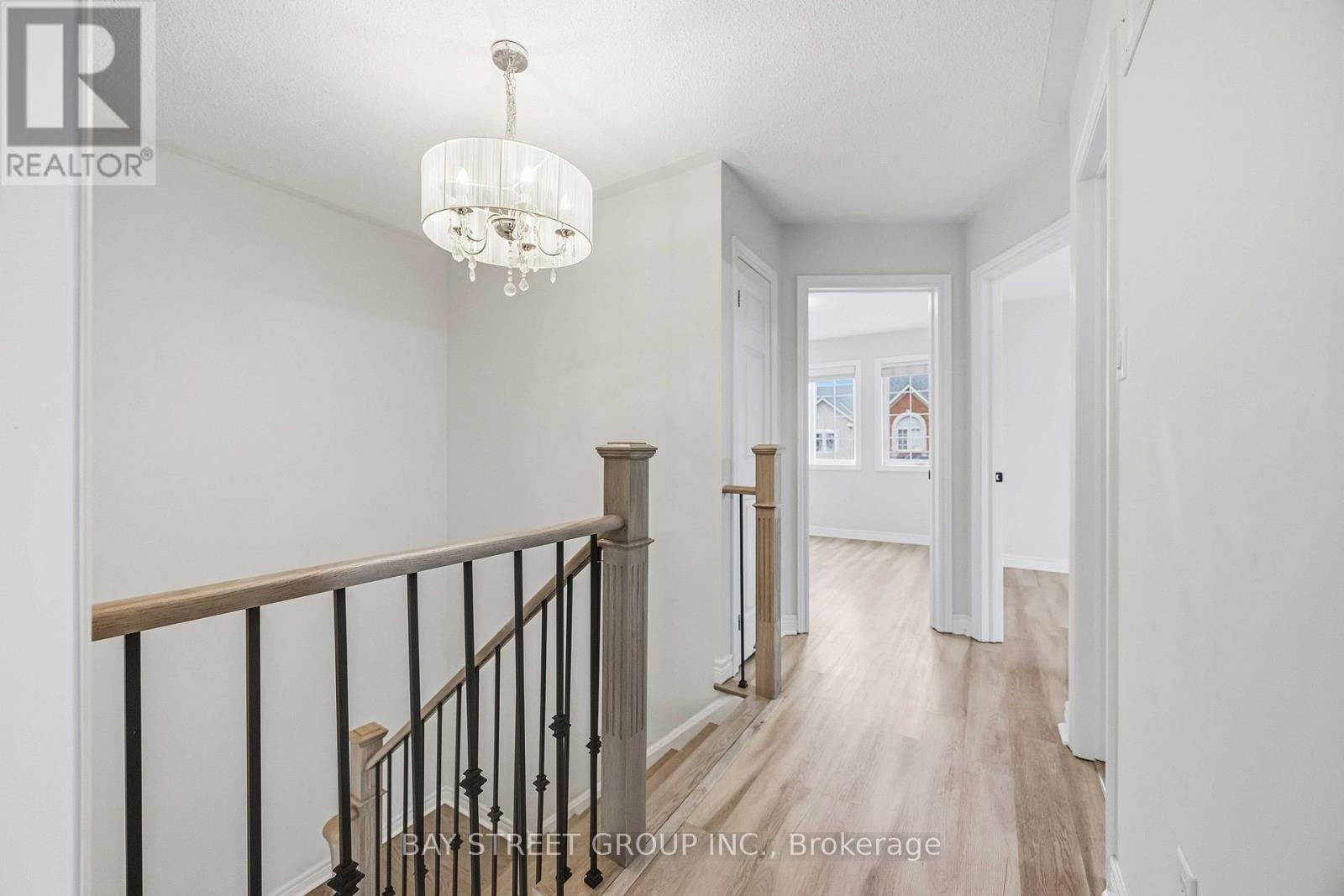 5 Tottenham Court, Markham, ON - Indoor Photo Showing Other Room