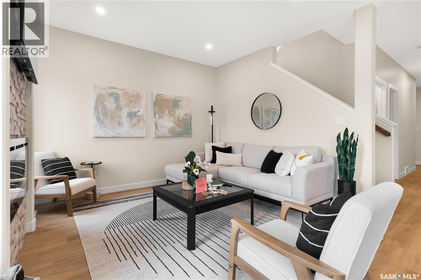 418 Leskiw Bend, Saskatoon, SK - Indoor Photo Showing Living Room