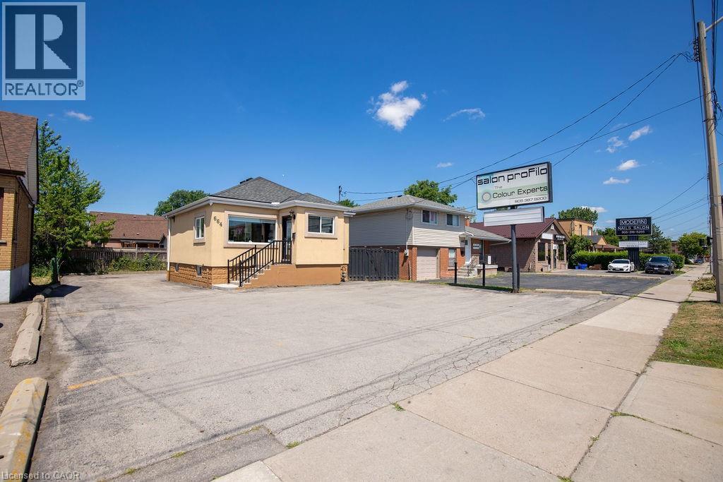 664 Upper James Street, Hamilton, ON