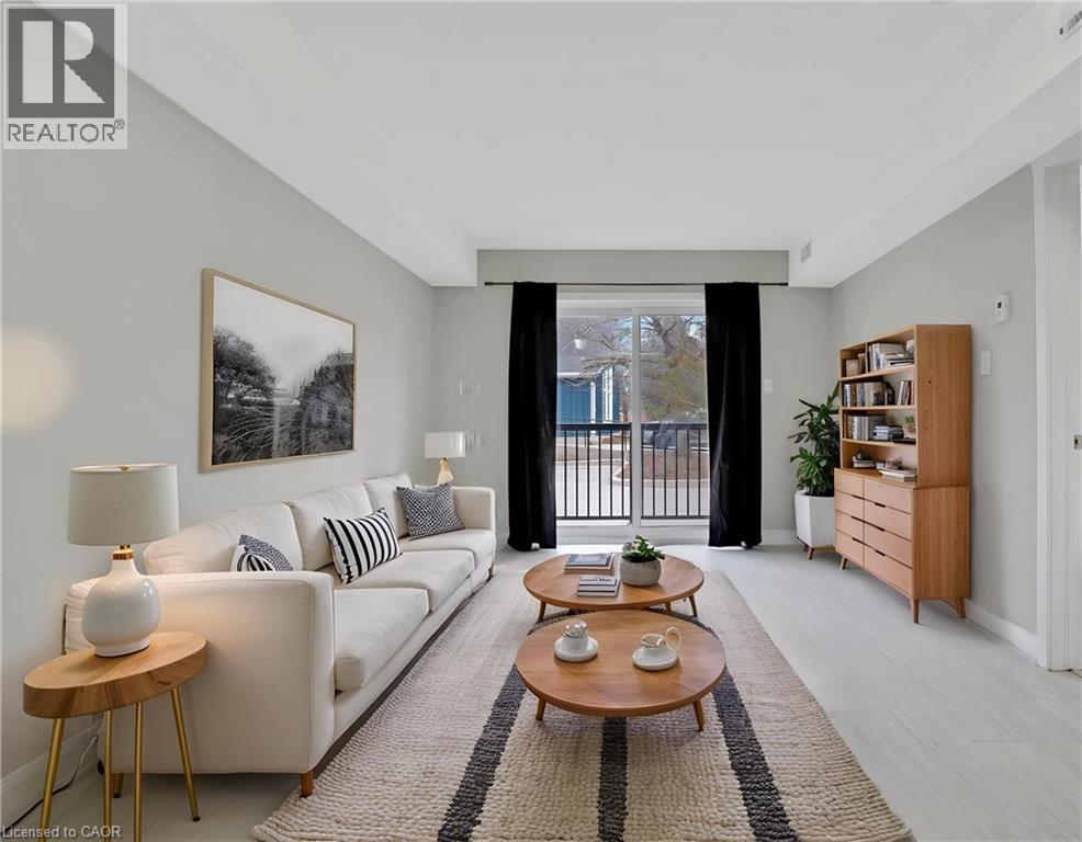 185 Windale Crescent Unit# 5D, Kitchener, ON - Indoor Photo Showing Living Room