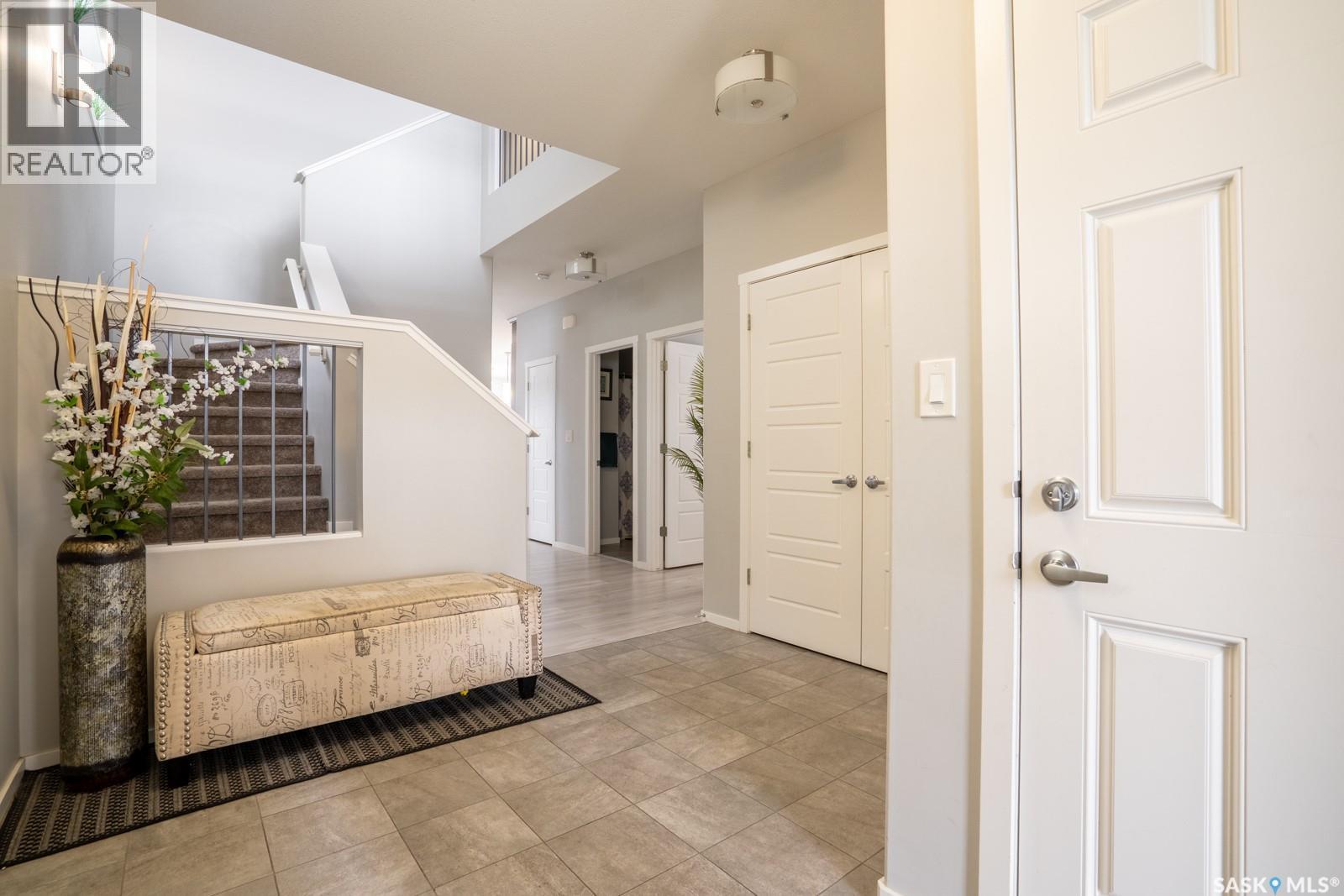 5144 Green Crescent E, Regina, SK - Indoor Photo Showing Other Room