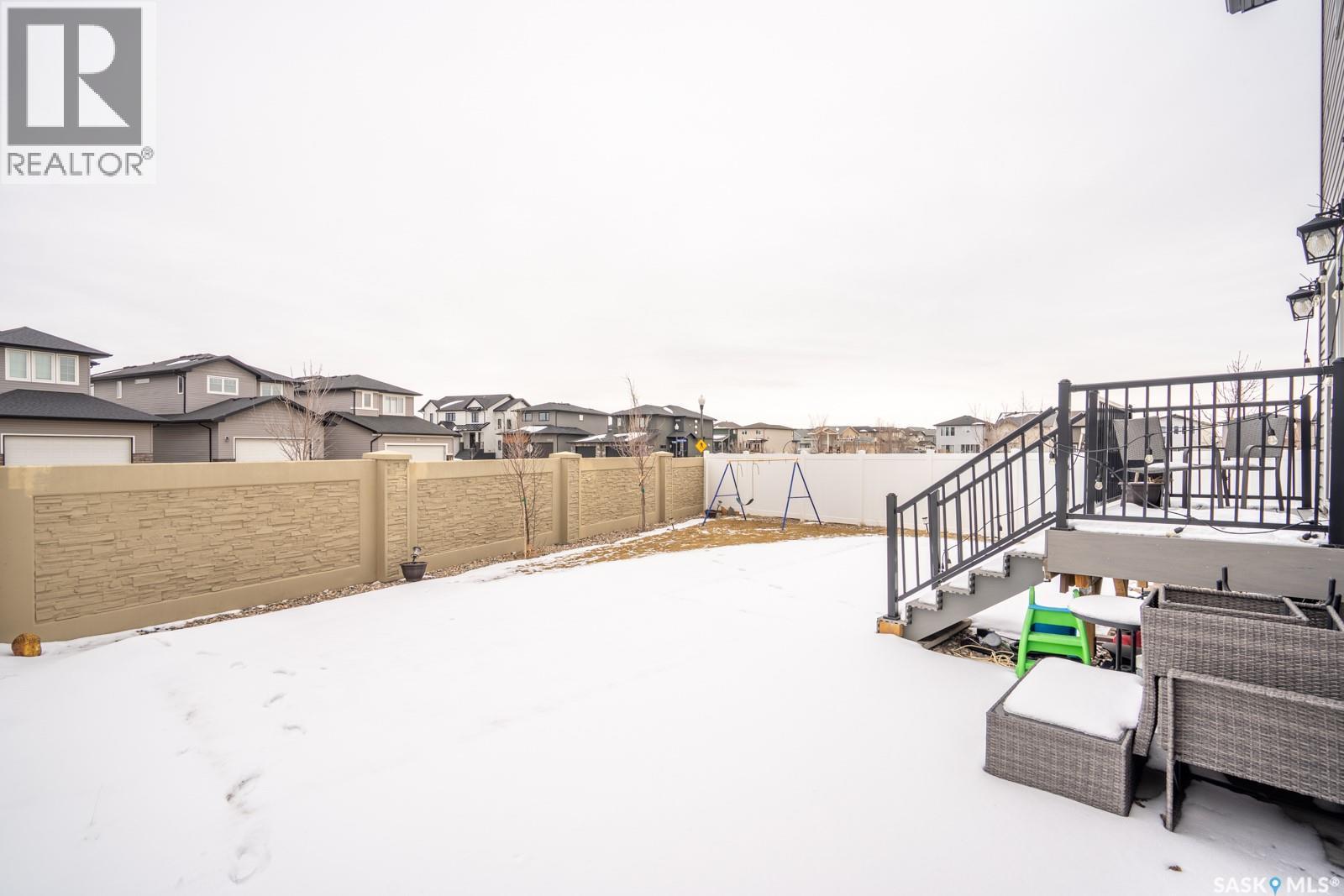 5144 Green Crescent E, Regina, SK - Outdoor