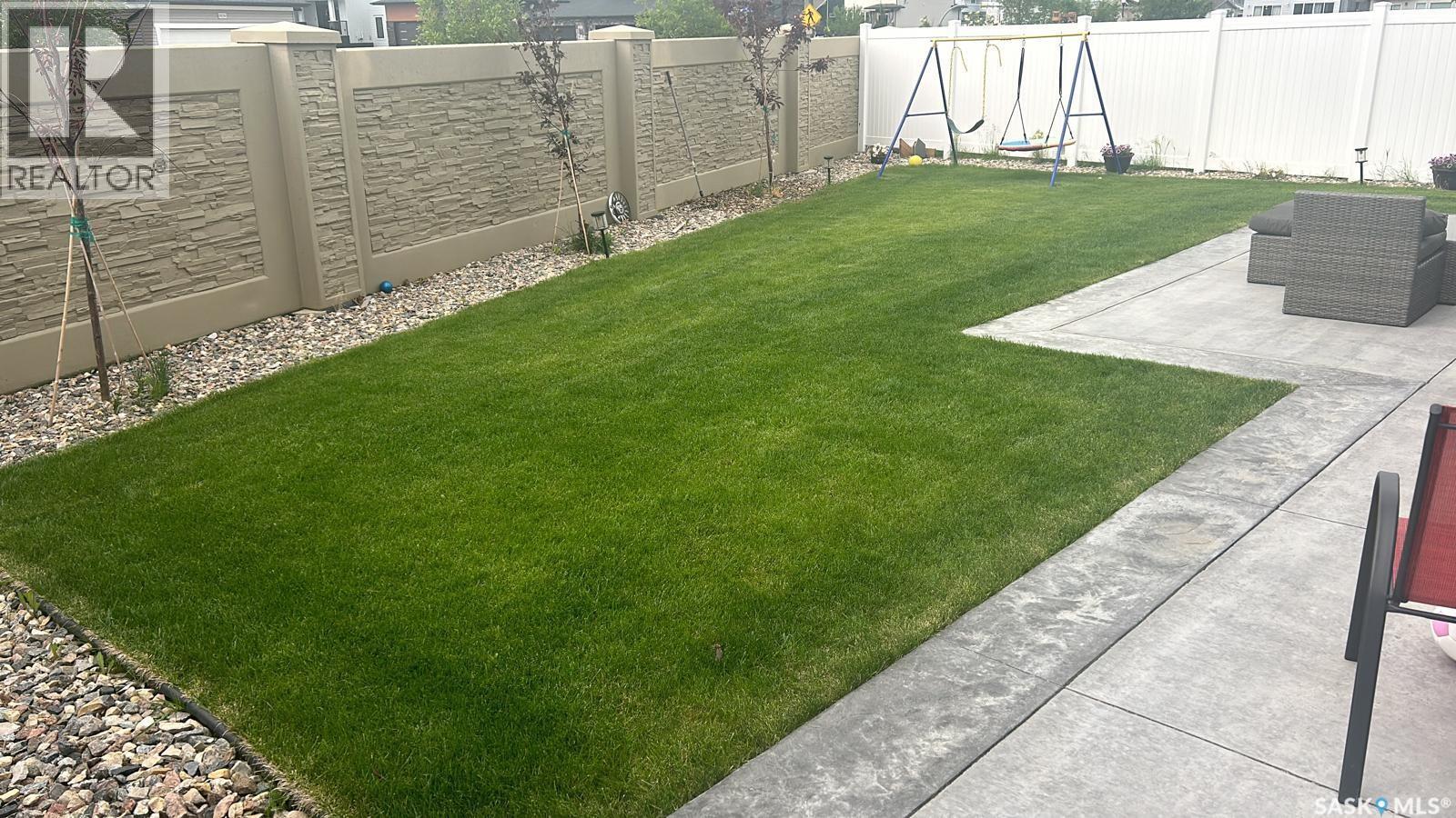 5144 Green Crescent E, Regina, SK - Outdoor