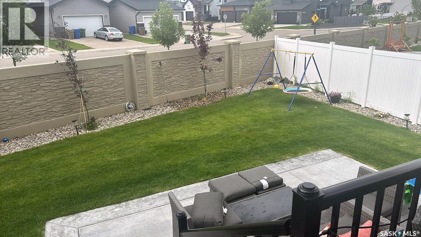 5144 Green Crescent E, Regina, SK - Outdoor