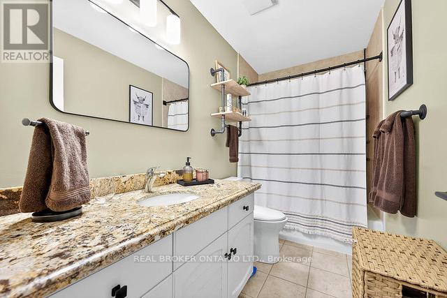 7 Etherington Crescent, Hamilton, ON - Indoor Photo Showing Bathroom