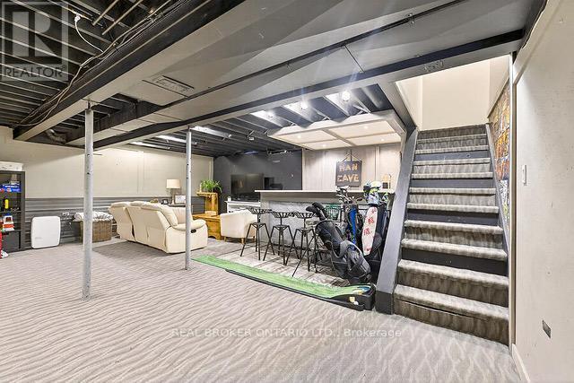 7 Etherington Crescent, Hamilton, ON - Indoor Photo Showing Other Room