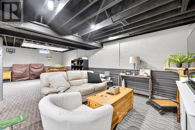 7 Etherington Crescent, Hamilton, ON - Indoor