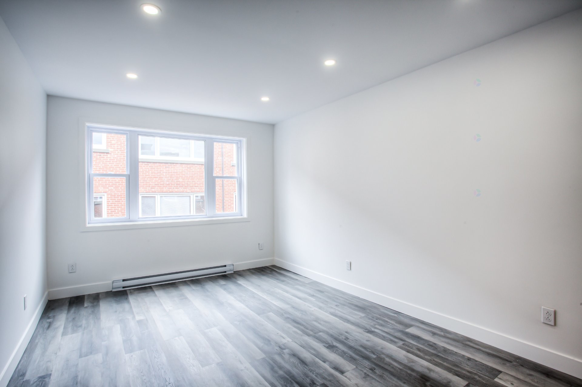 Salon - 12-4570 Av. Walkley, Montréal (Côte-Des-Neiges/Notre-Dame-De-Grâce), QC - Indoor Photo Showing Other Room