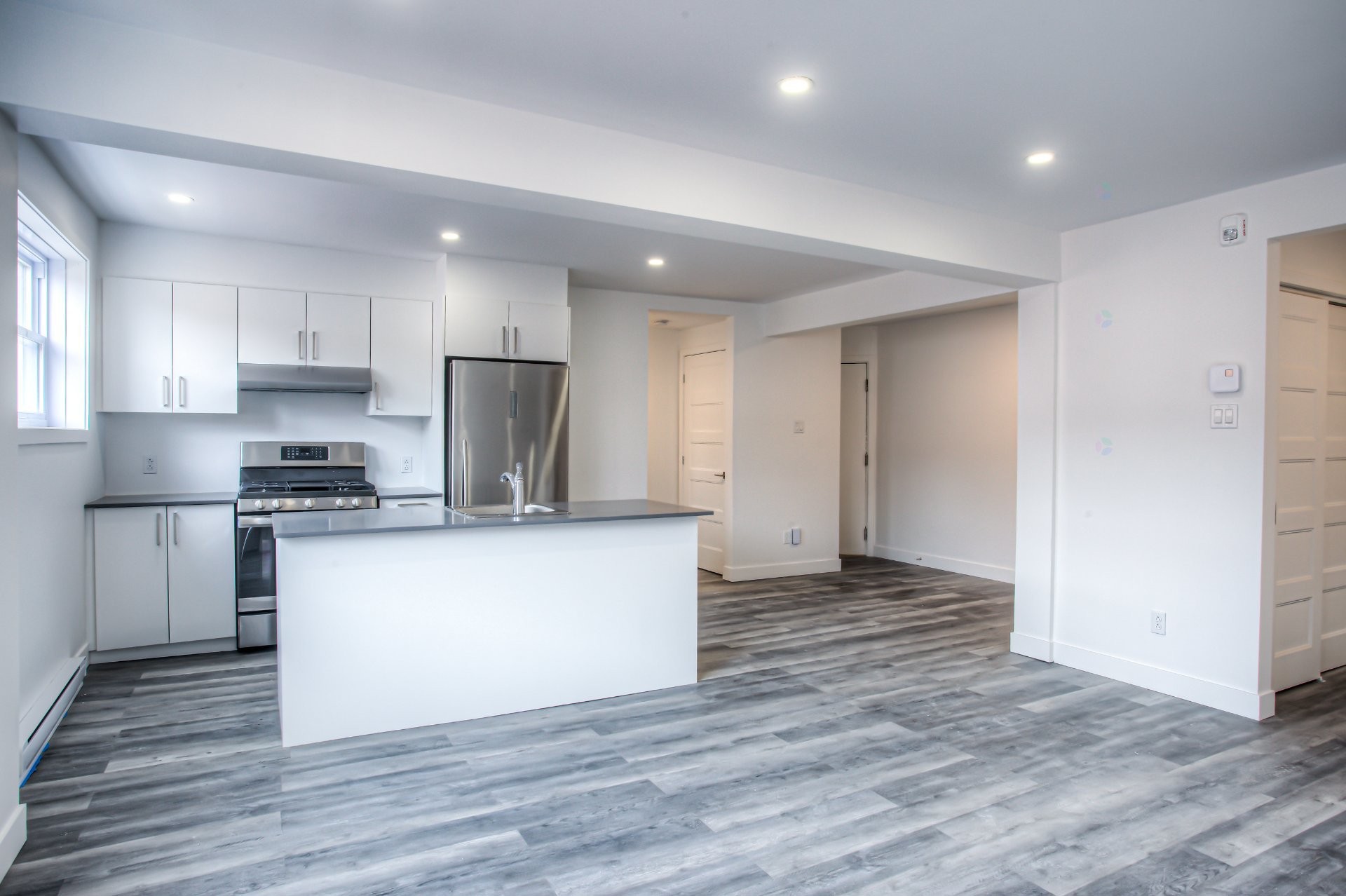 Salle à manger - 9-4570 Av. Walkley, Montréal (Côte-Des-Neiges/Notre-Dame-De-Grâce), QC - Indoor Photo Showing Kitchen