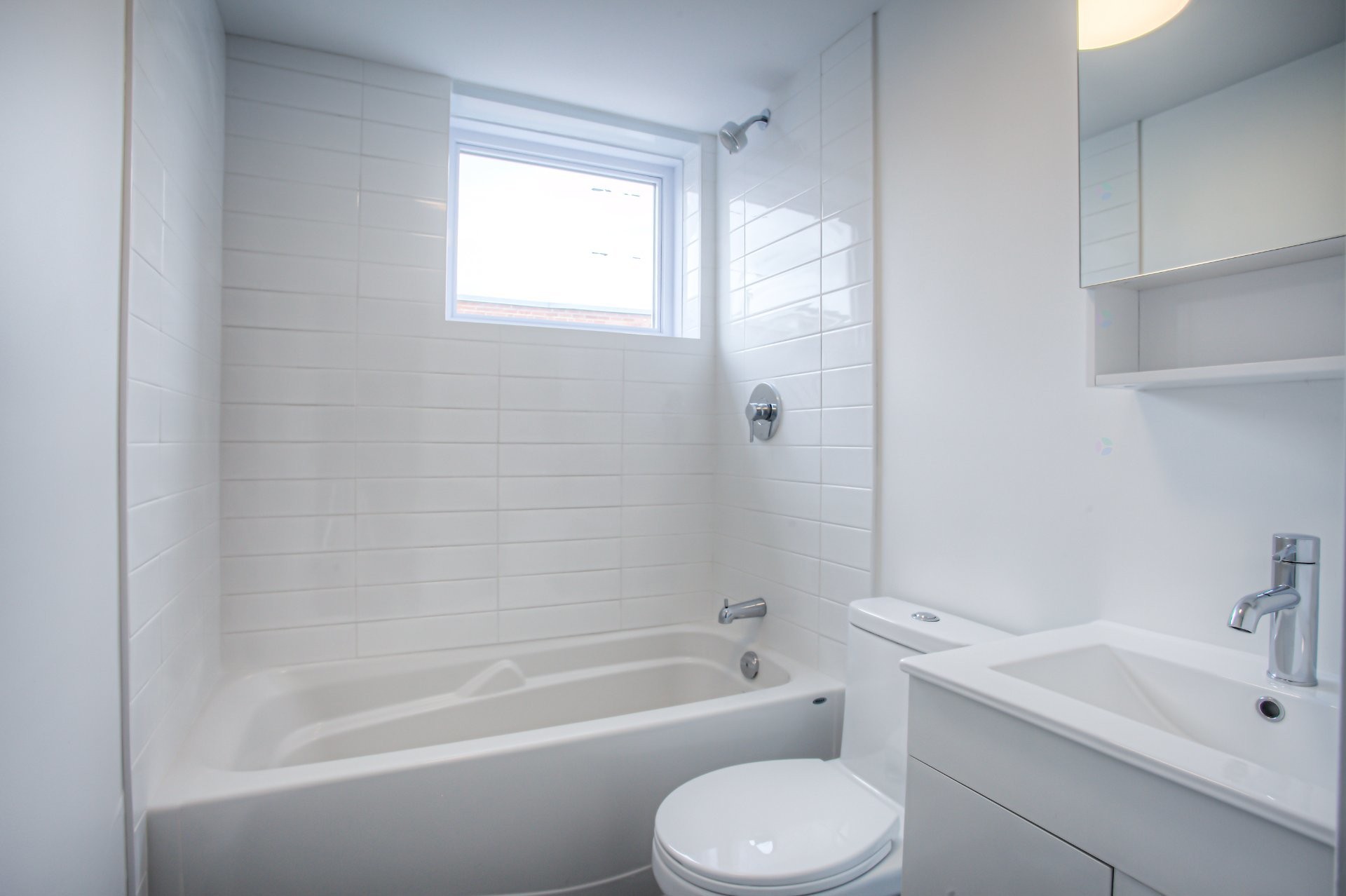 Salle de bains - 9-4570 Av. Walkley, Montréal (Côte-Des-Neiges/Notre-Dame-De-Grâce), QC - Indoor Photo Showing Bathroom