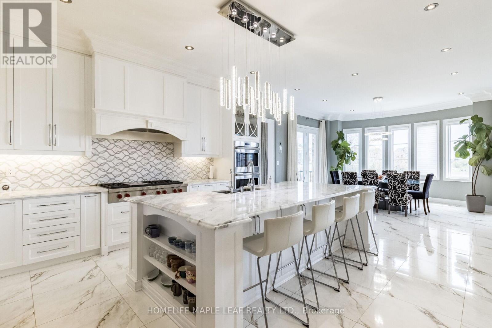 44 Herringbone Crescent, Brampton, ON - Indoor Photo Showing Kitchen With Upgraded Kitchen