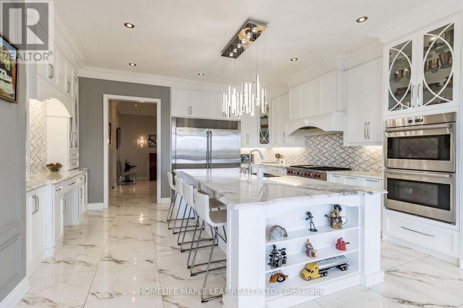 44 Herringbone Crescent, Brampton, ON - Indoor Photo Showing Kitchen With Upgraded Kitchen