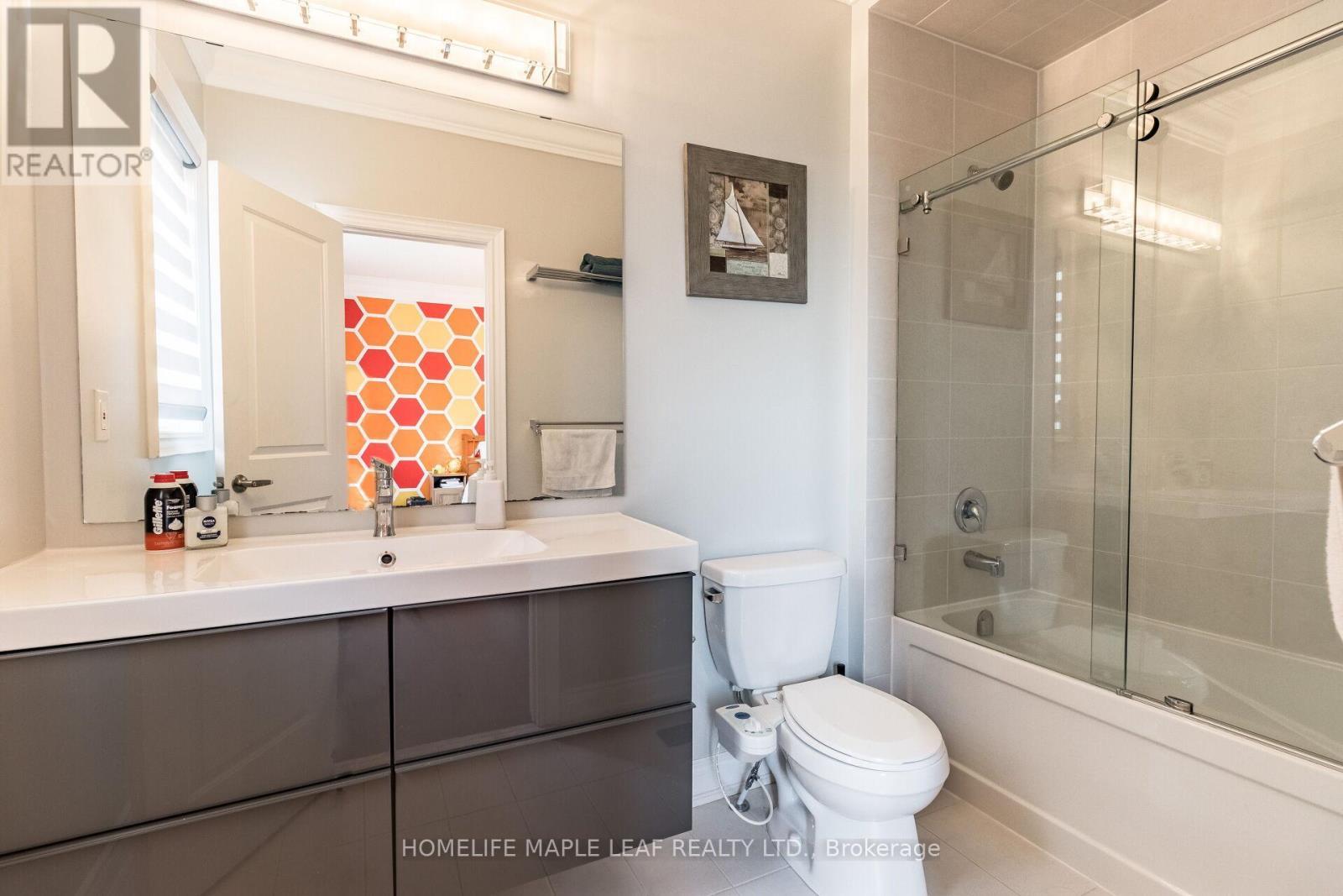 44 Herringbone Crescent, Brampton, ON - Indoor Photo Showing Bathroom
