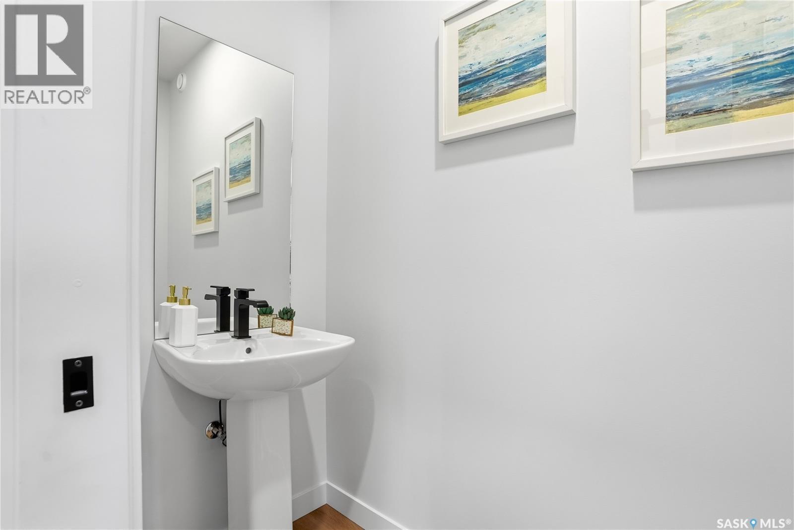 150 Haverstock Crescent, Saskatoon, SK - Indoor Photo Showing Bathroom