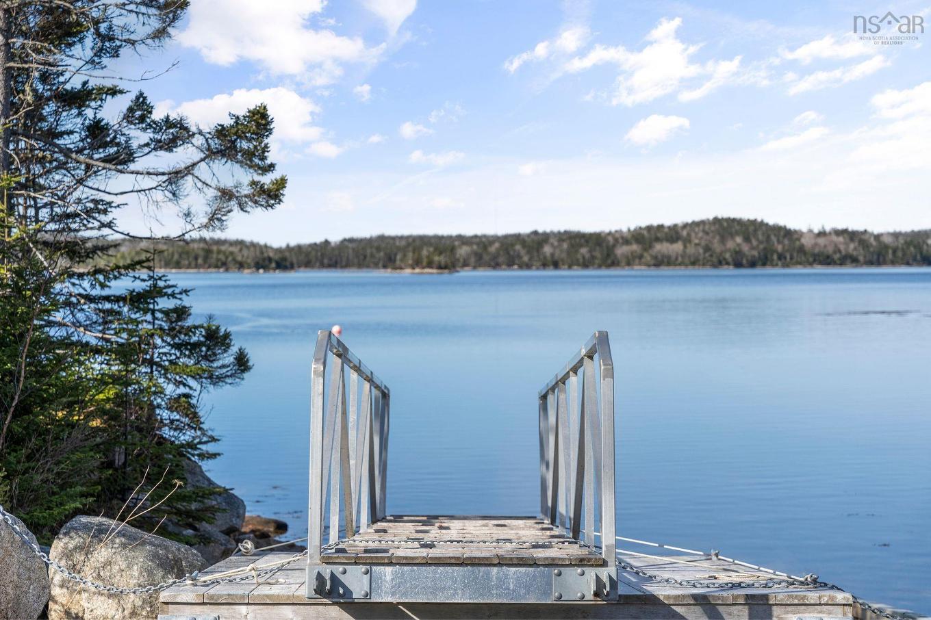 22 Crown Drive, Blind Bay, NS