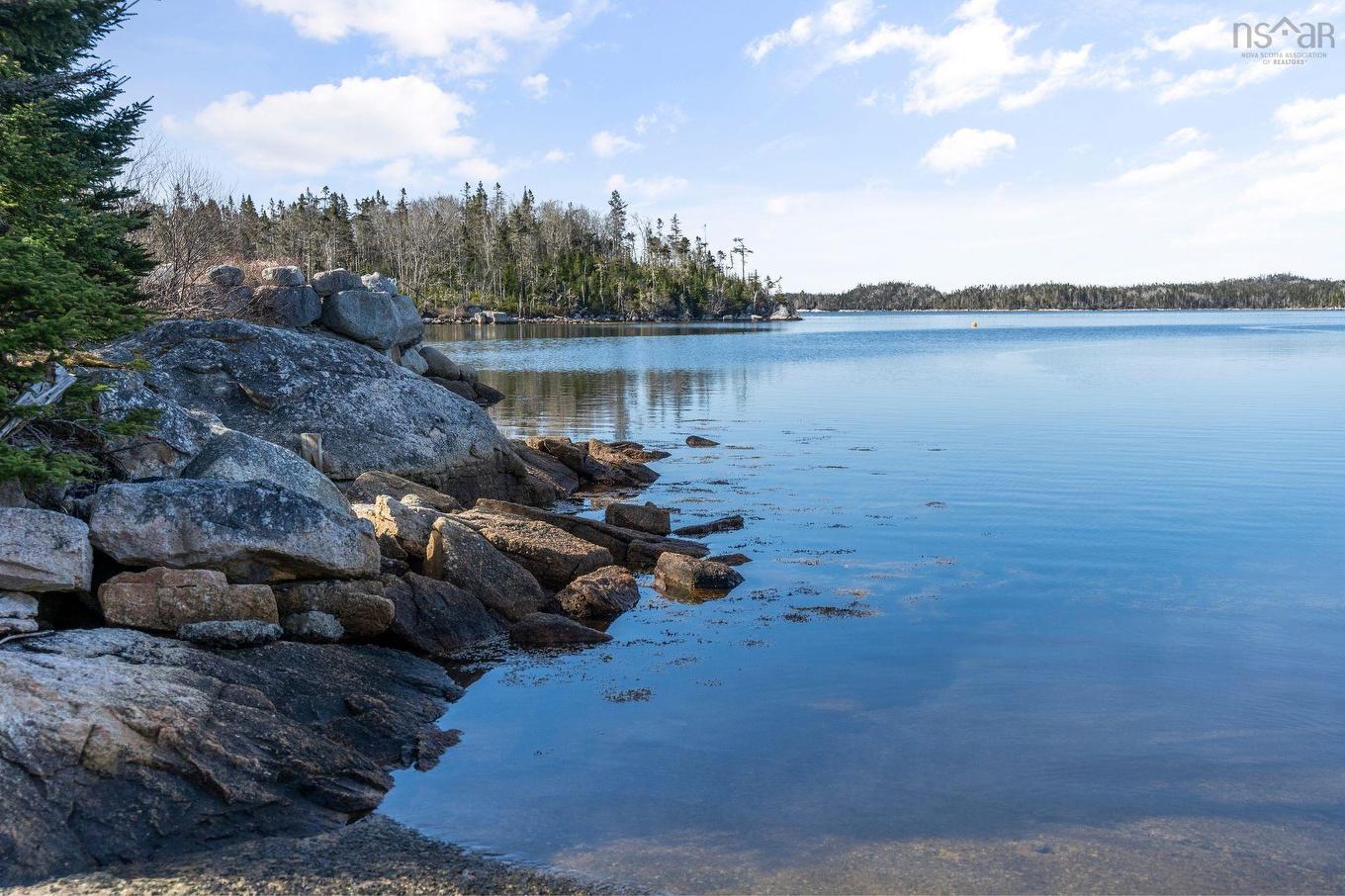 22 Crown Drive, Blind Bay, NS
