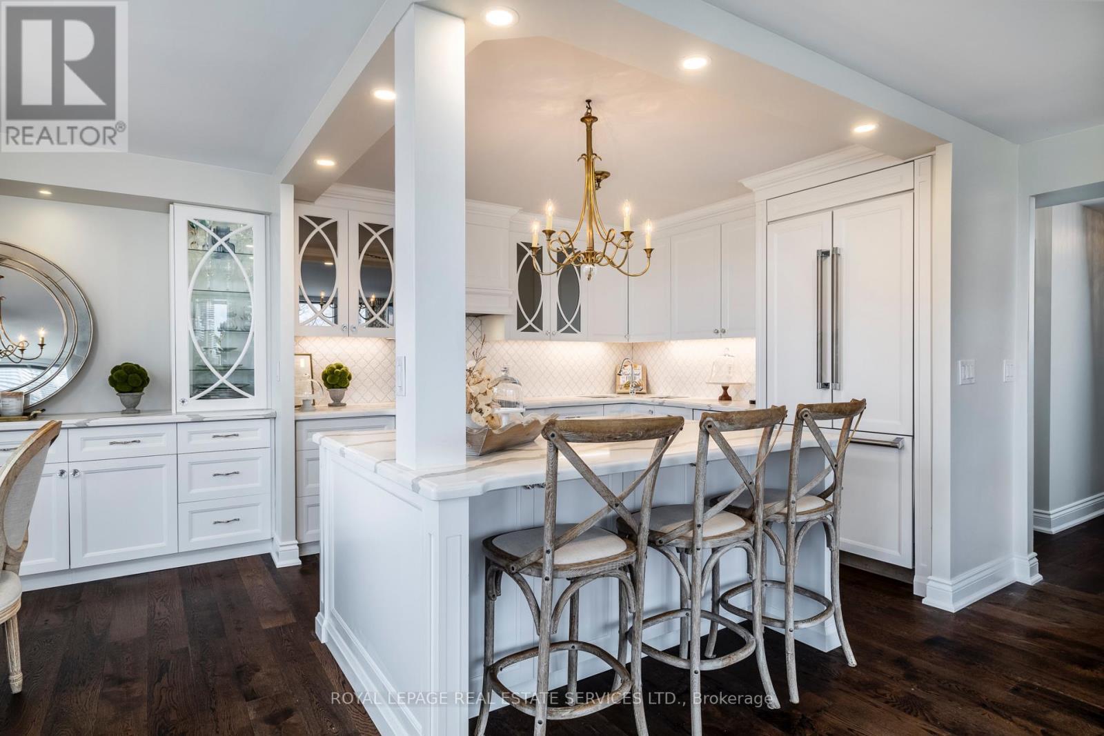 309 - 1 Palace Pier Court, Toronto, ON - Indoor Photo Showing Kitchen With Upgraded Kitchen