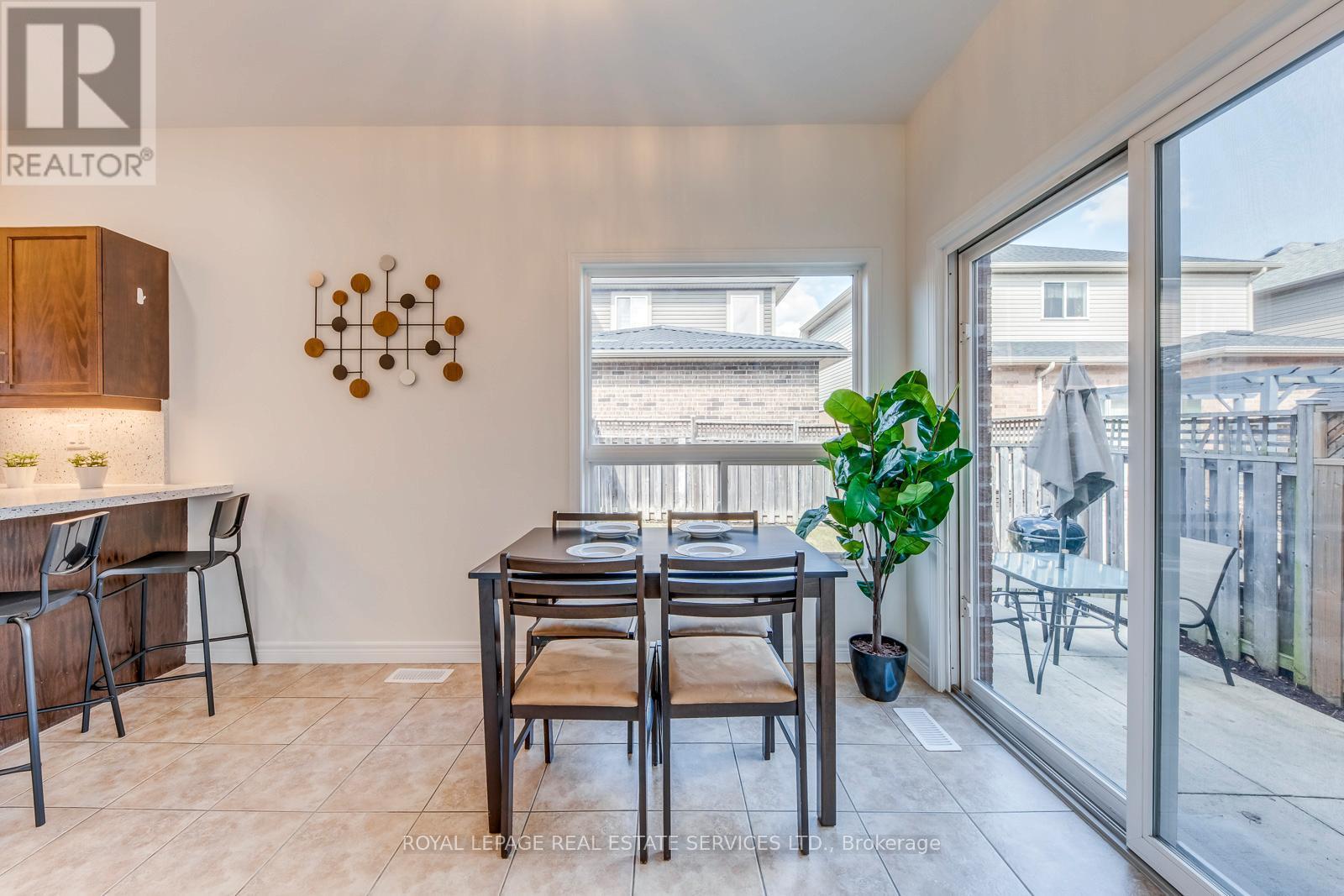 206 Brigadoon Drive, Hamilton, ON - Indoor