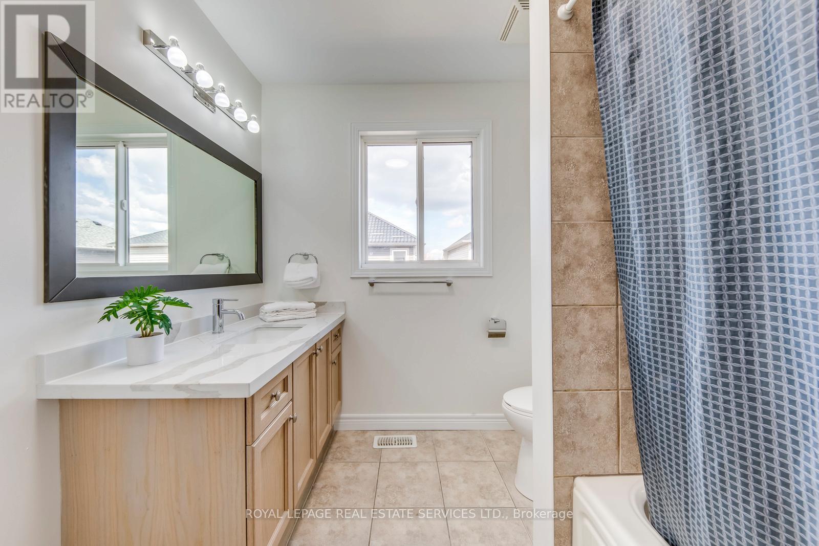206 Brigadoon Drive, Hamilton, ON - Indoor Photo Showing Bathroom