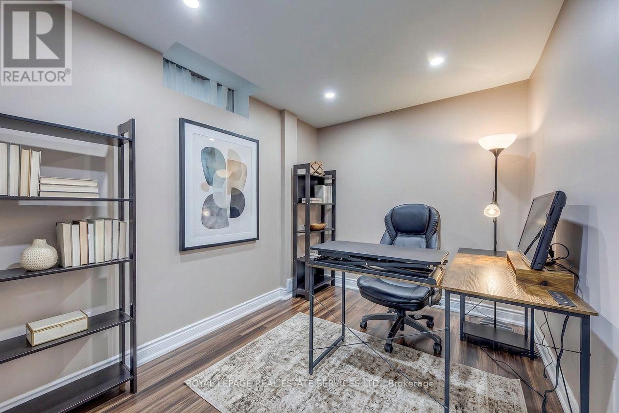 206 Brigadoon Drive, Hamilton, ON - Indoor Photo Showing Office