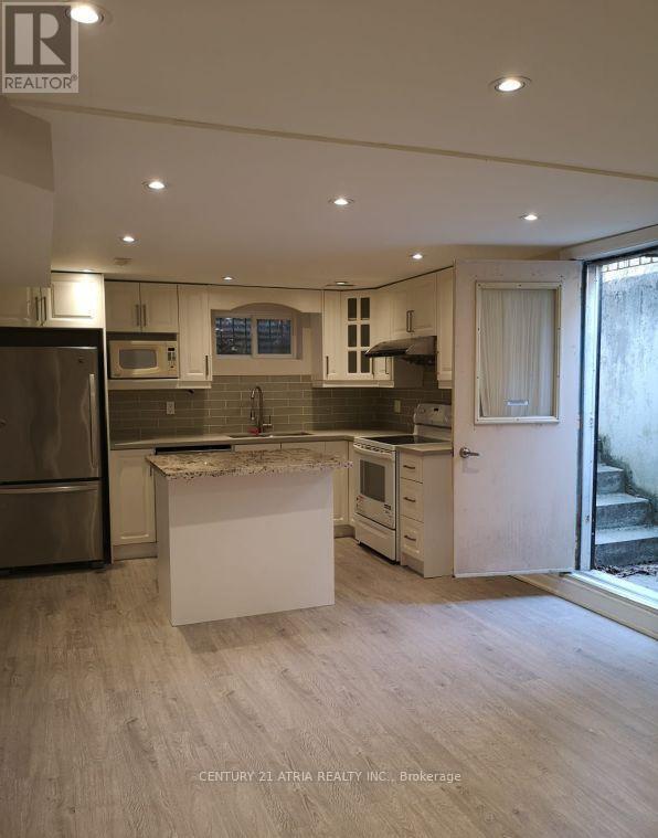 Lower - 46 Willowbrook Road, Markham, ON - Indoor Photo Showing Kitchen