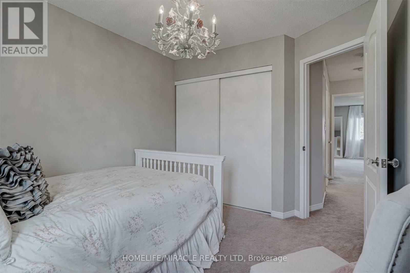 149 Carnwith Drive E, Whitby, ON - Indoor Photo Showing Bedroom