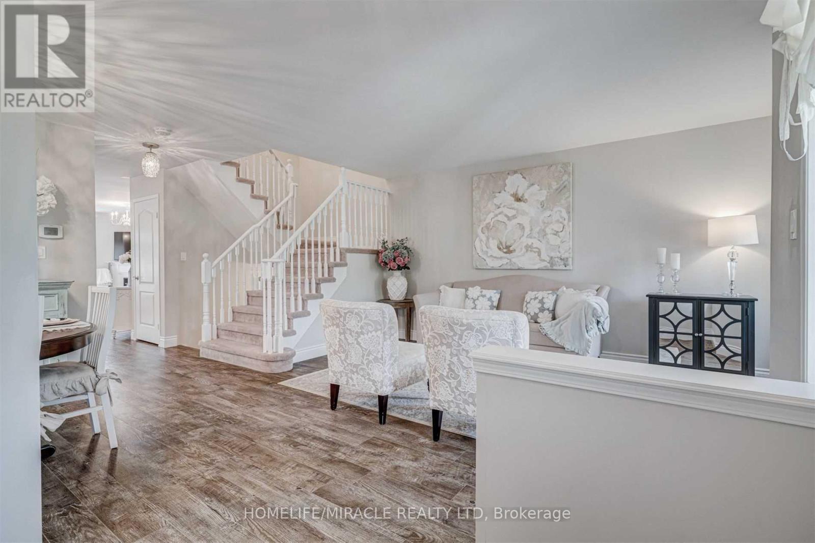 149 Carnwith Drive E, Whitby, ON - Indoor