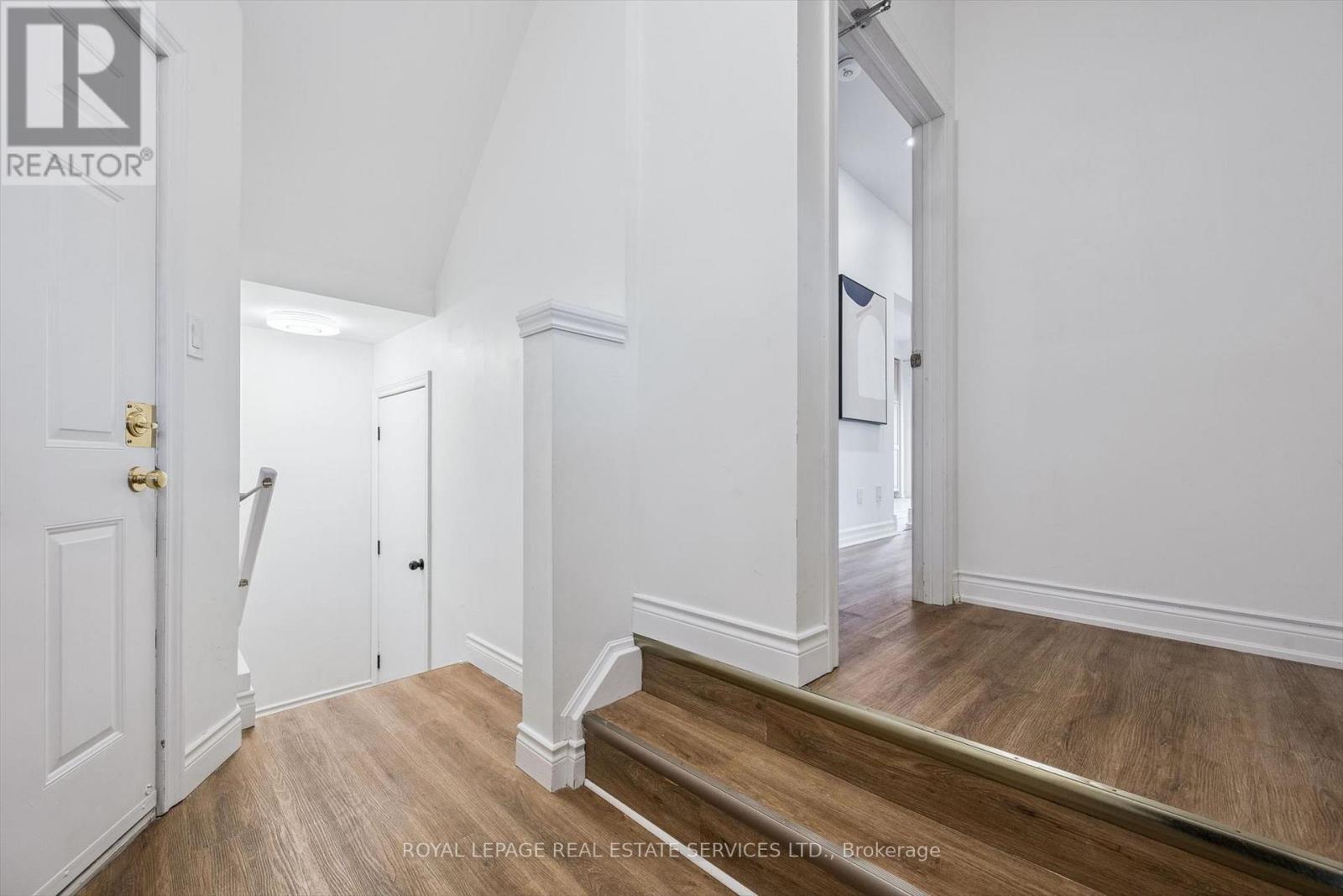 Spacious Foyer - 1888 Stevington Crescent, Mississauga, ON - Indoor Photo Showing Other Room