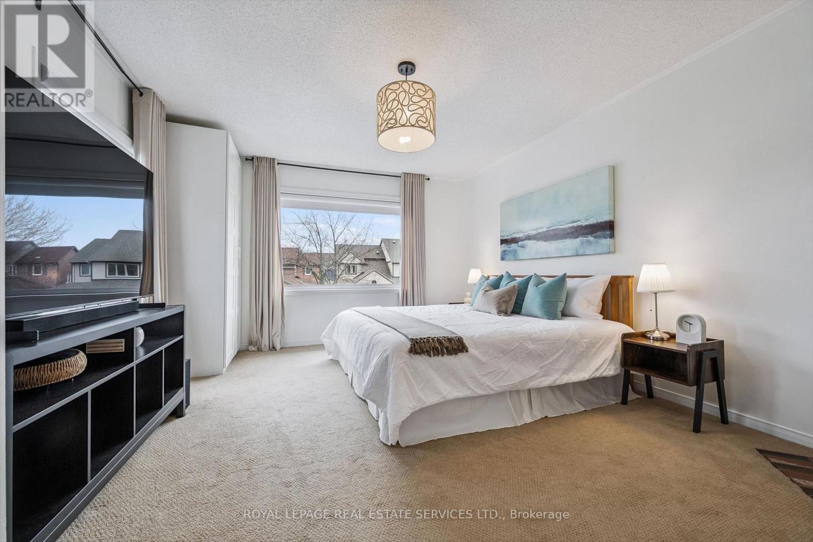 Bedroom 2 - 1888 Stevington Crescent, Mississauga, ON - Indoor Photo Showing Bedroom