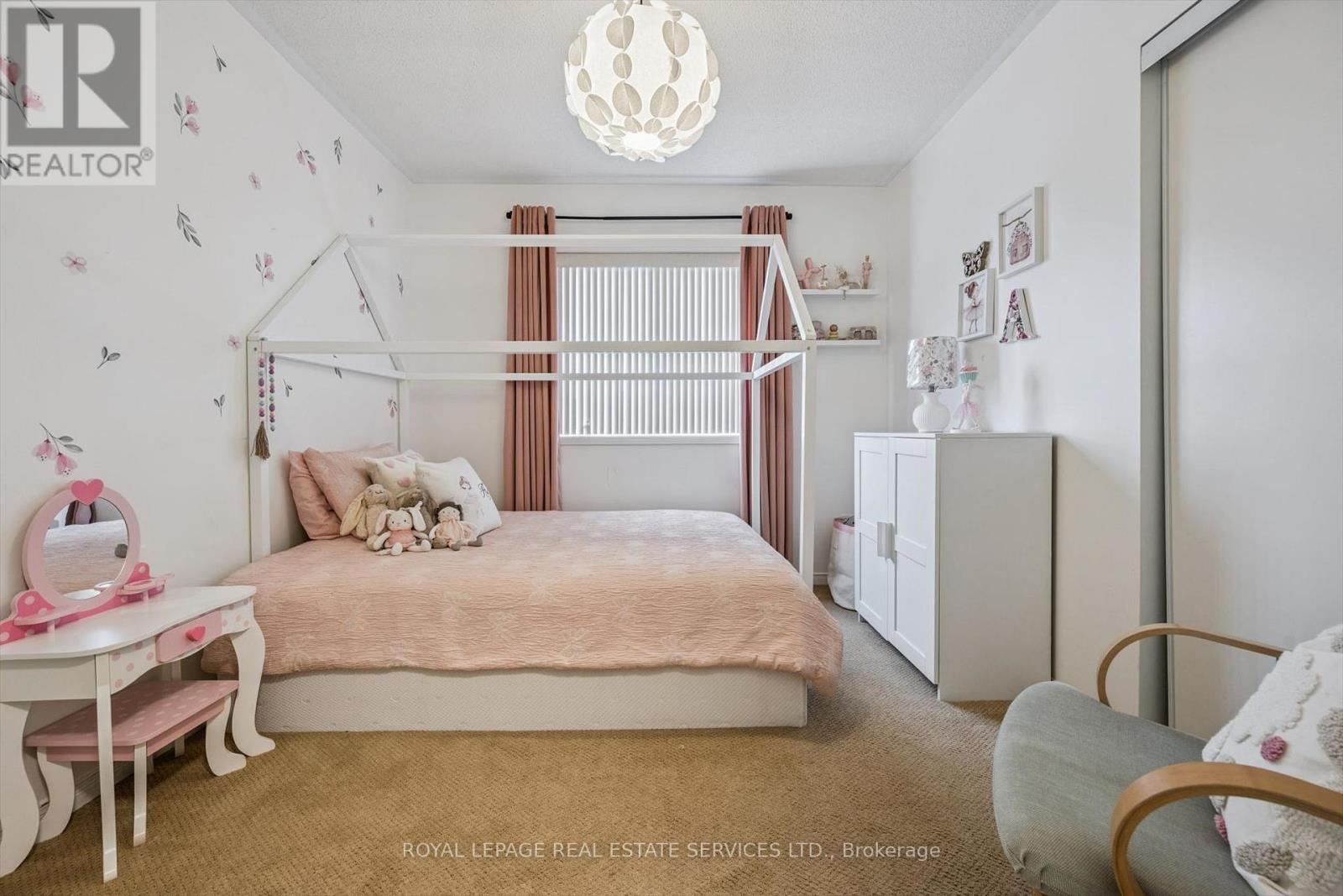 Bedroom 4 - 1888 Stevington Crescent, Mississauga, ON - Indoor Photo Showing Bedroom
