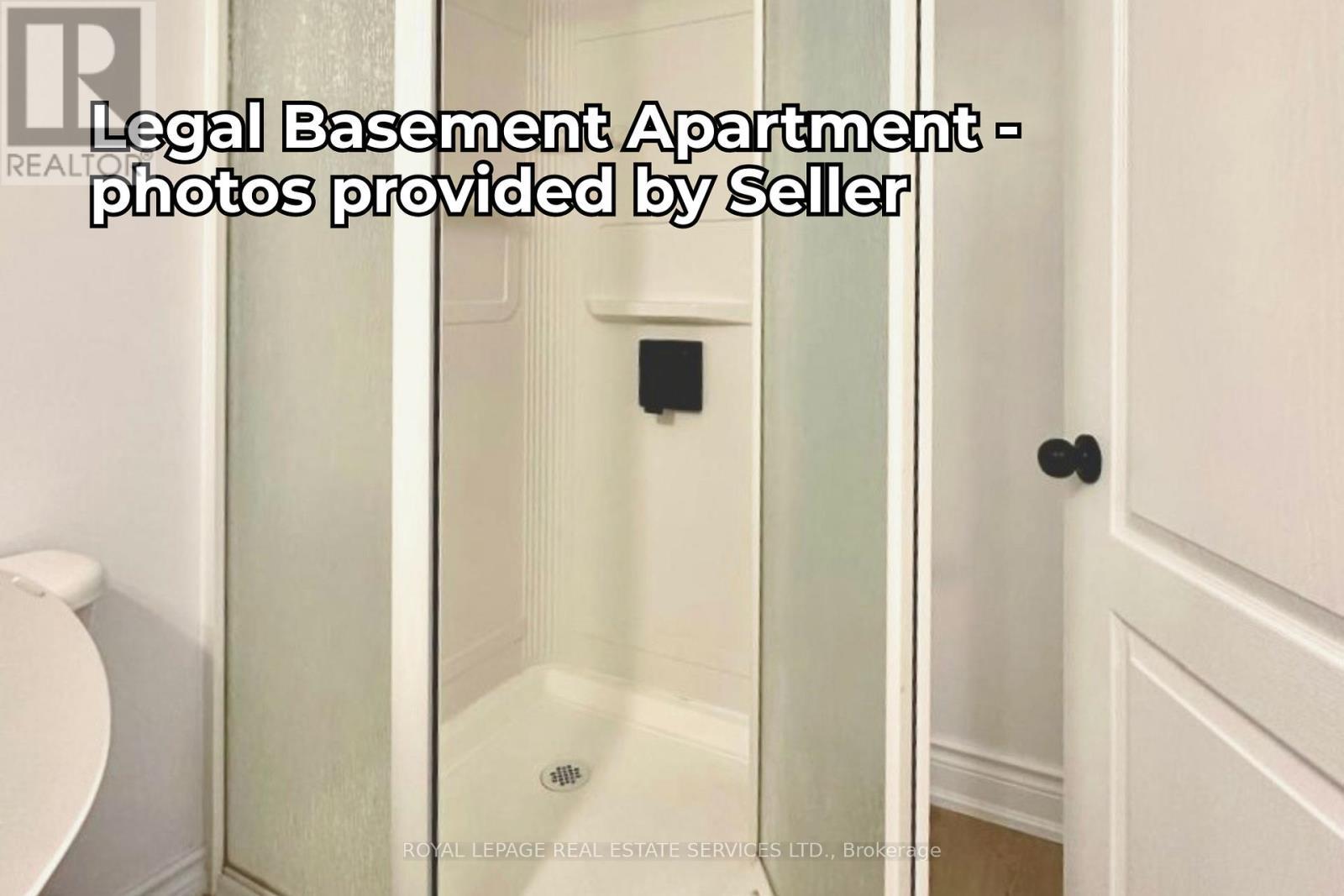 Legal Basement Apartment - 1888 Stevington Crescent, Mississauga, ON - Indoor Photo Showing Bathroom