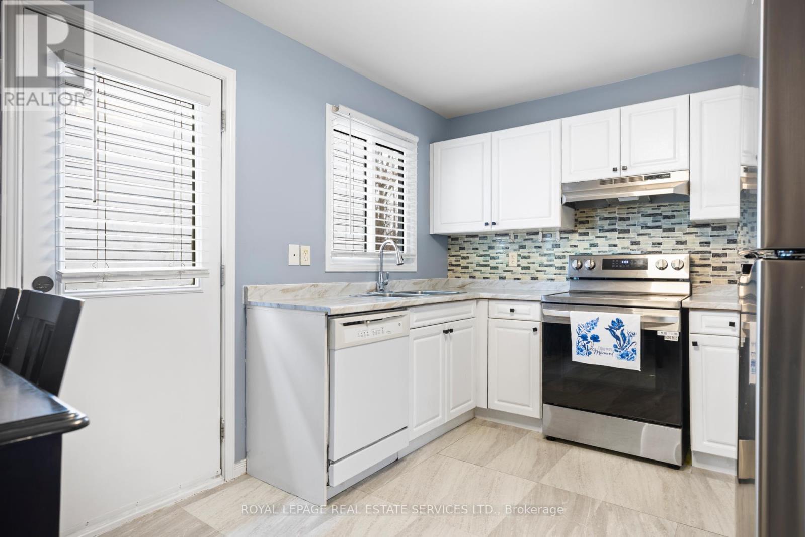 289 Hungerford Street, London East, ON - Indoor Photo Showing Kitchen