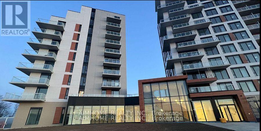 621 - 2 David Eyer Road, Richmond Hill, ON - Outdoor With Balcony With Facade