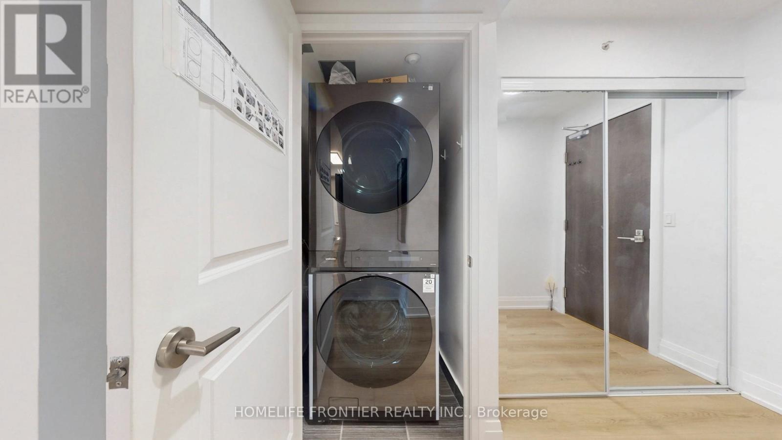 223 - 370 Highway 7 E, Richmond Hill, ON - Indoor Photo Showing Laundry Room