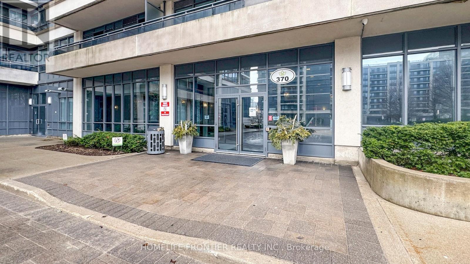 223 - 370 Highway 7 E, Richmond Hill, ON - Outdoor With Balcony