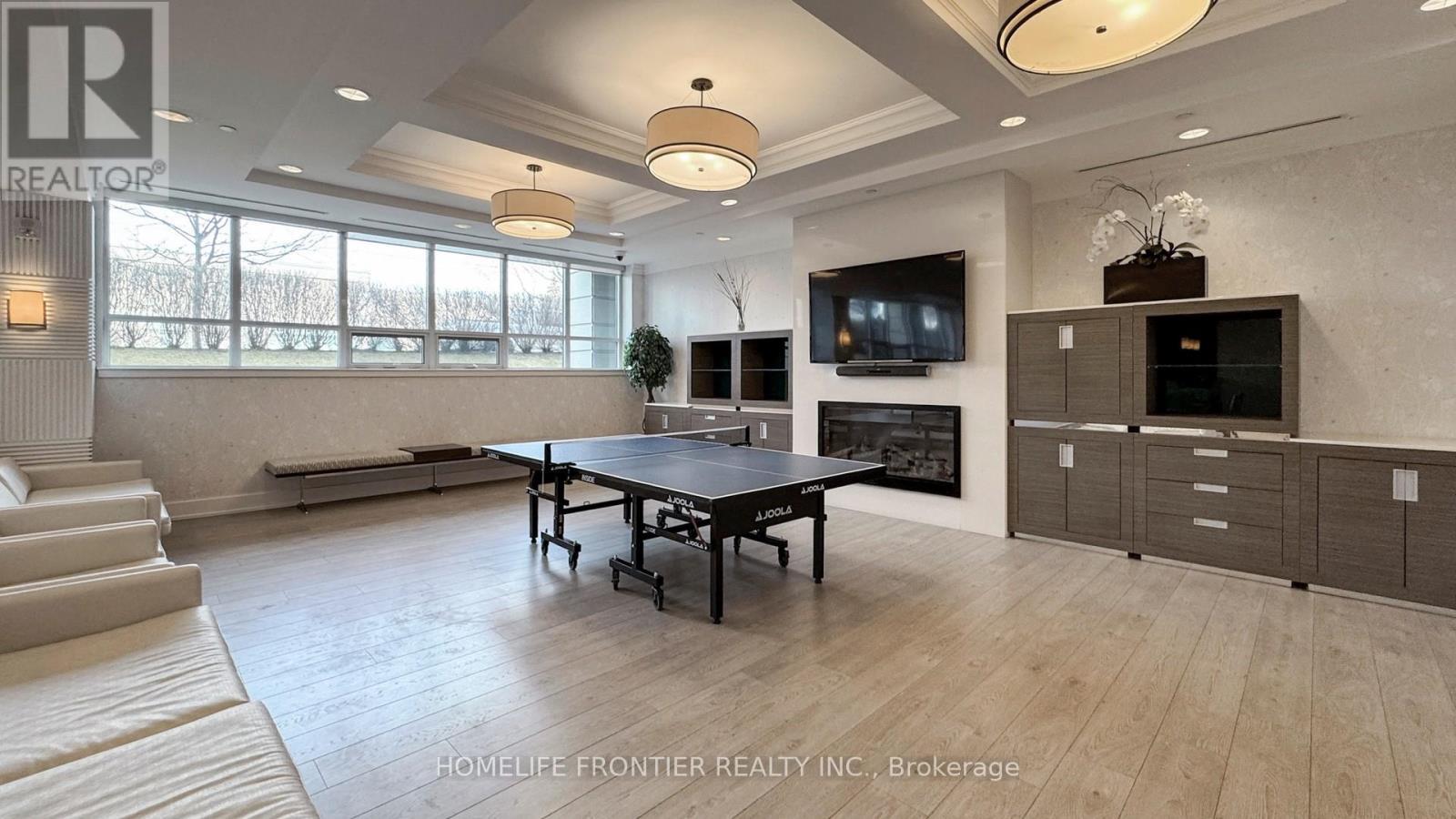 223 - 370 Highway 7 E, Richmond Hill, ON - Indoor With Fireplace