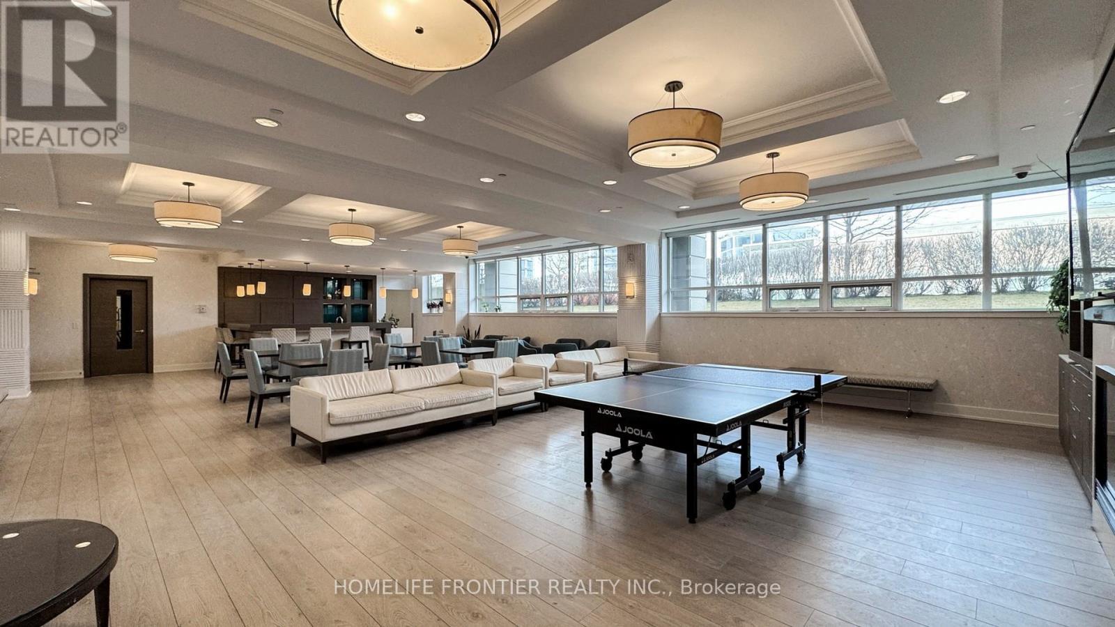 223 - 370 Highway 7 E, Richmond Hill, ON - Indoor
